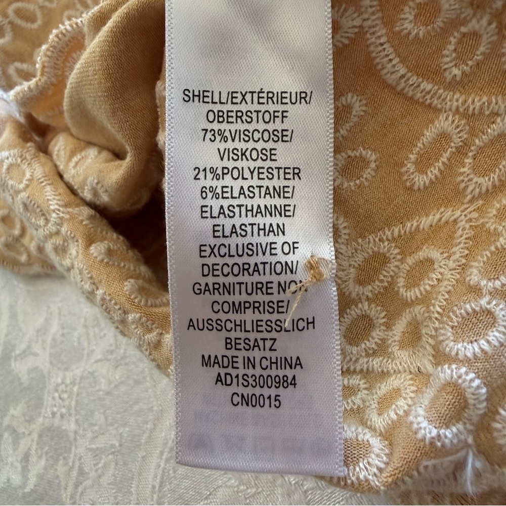 Adrianna Papell Tan Sleeveless Tunic Top Embroidered Scallop Hem Keyhole Back M - Picture 3 of 12